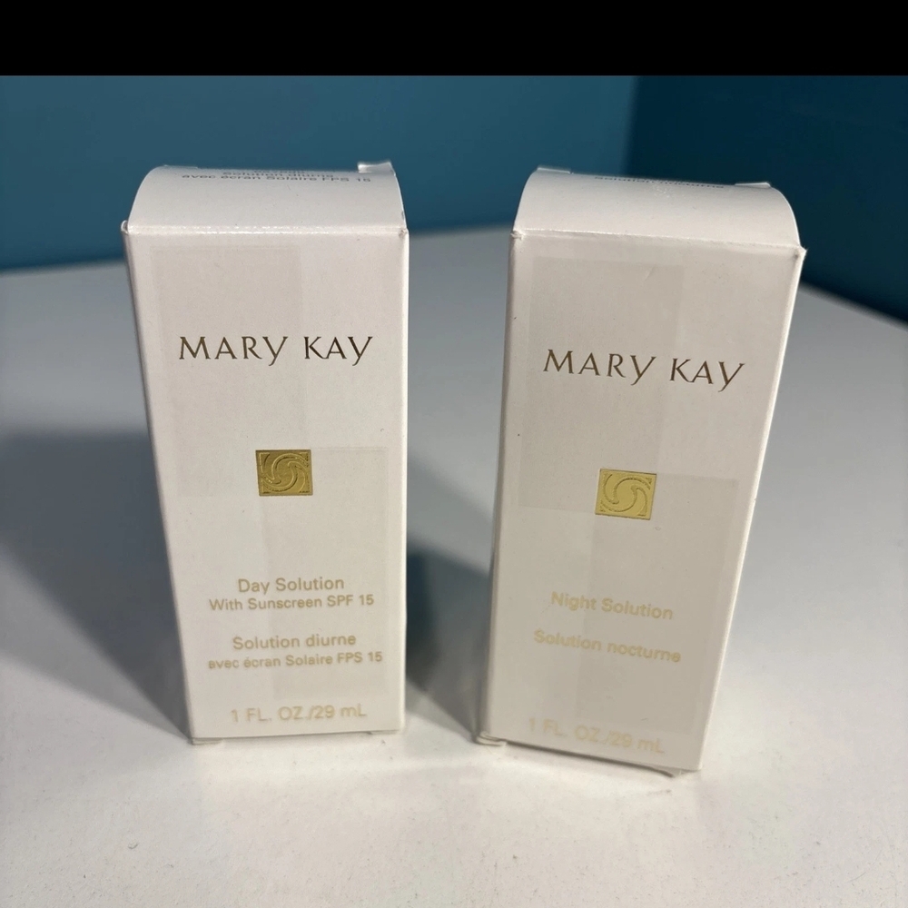 Mary Kay Day and Night Solution Duo